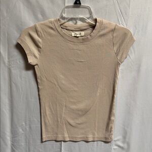 P107. Madewell Womens Brightside Rib Tee
Size: XXS
Shoulder to hem 20”